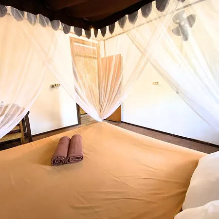 Santai Surf Lodge-Balangan