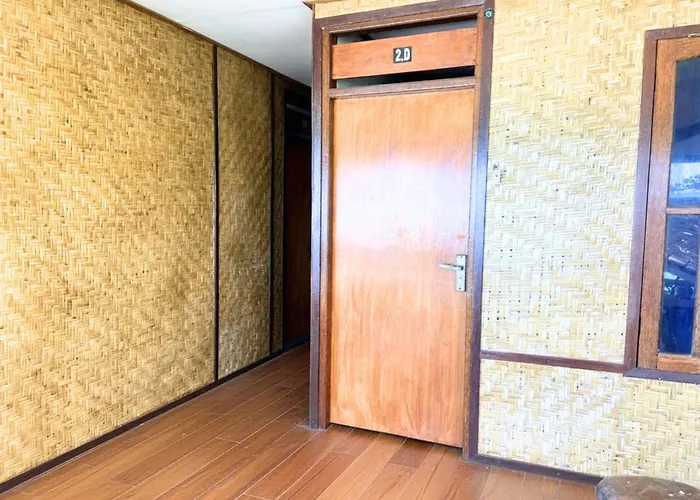 Santai Surf Lodge-balangan Guest house