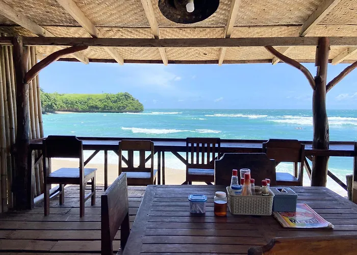 Santai Surf Lodge-balangan Guest house